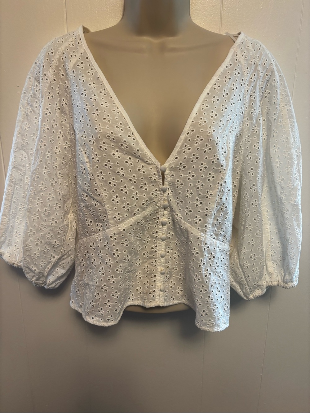 H&M White Eyelet V-Neck Button-Front Blouse